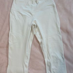 White cropped lululemon leggings